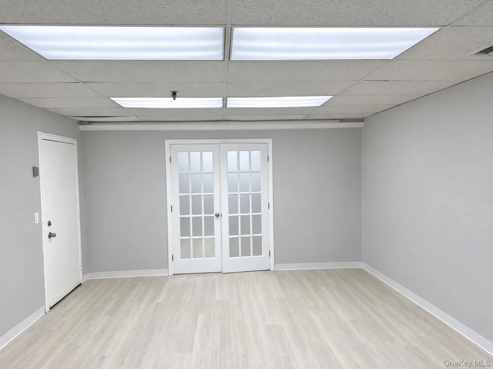 91 Broadway #Suite 3 (only) Huntington, NY 11740