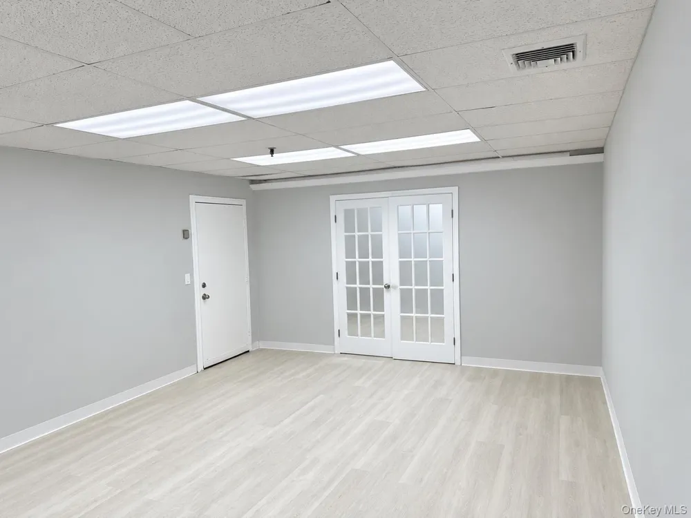 91 Broadway #Suite 3 (only) Huntington, NY 11740