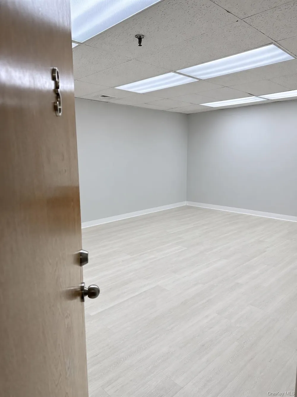 91 Broadway #Suite 3 (only) Huntington, NY 11740