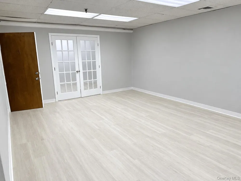 91 Broadway #Suite 3 (only) Huntington, NY 11740