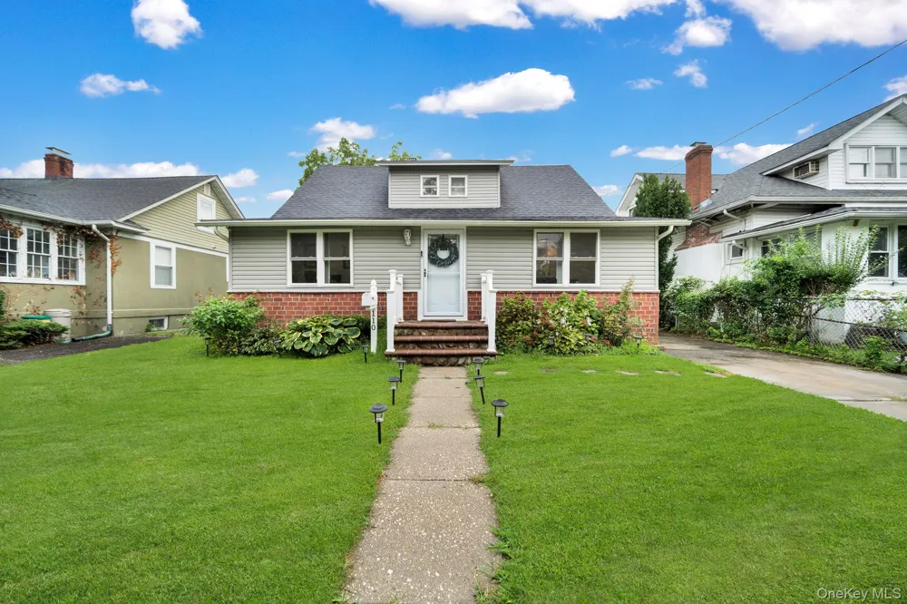 110 Park Avenue Bay Shore, NY 11706
