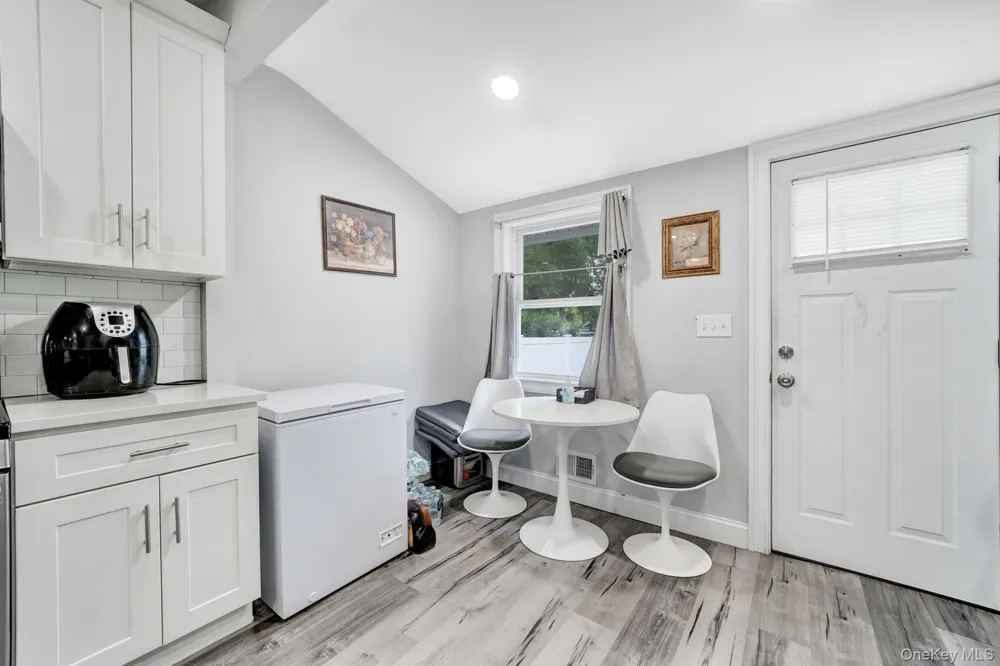 110 Park Avenue Bay Shore, NY 11706