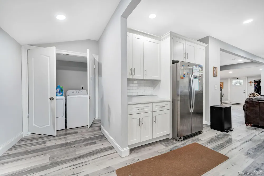 110 Park Avenue Bay Shore, NY 11706