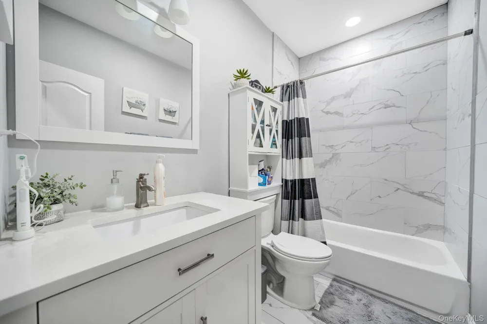 110 Park Avenue Bay Shore, NY 11706