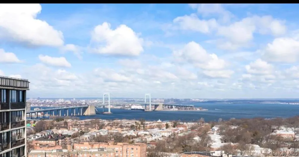 2 Bay Club Drive #19Z4 Bayside, NY 11360