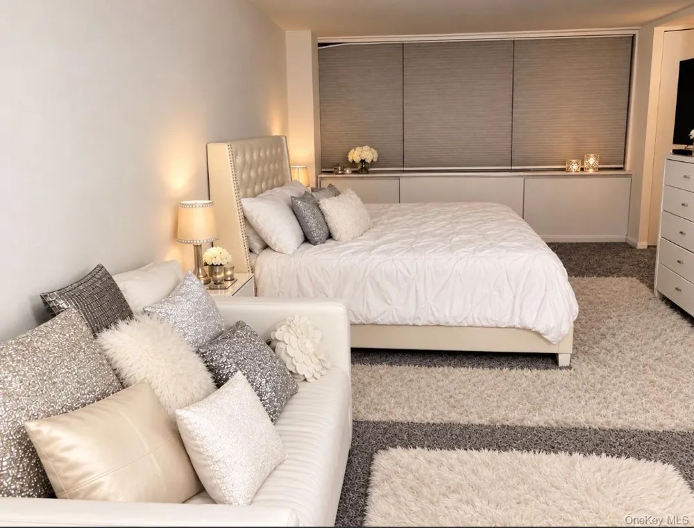 2 Bay Club Drive #19Z4 Bayside, NY 11360