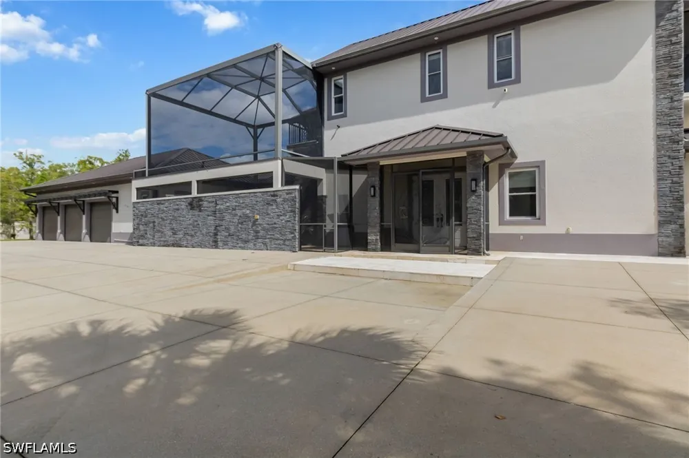 33rd Avenue NE Naples, FL 34120