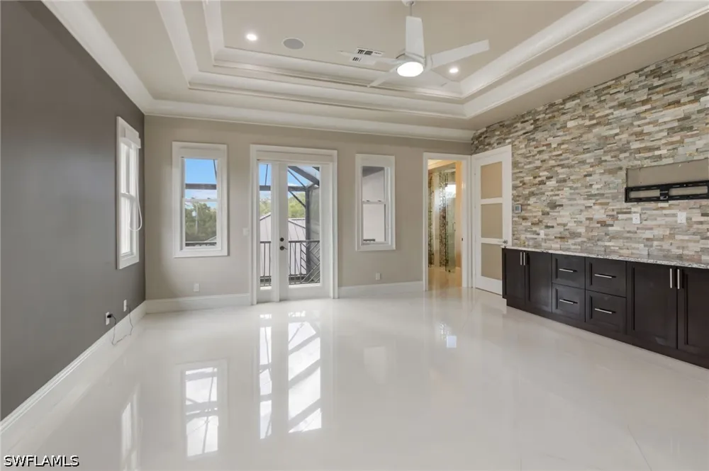 33rd Avenue NE Naples, FL 34120