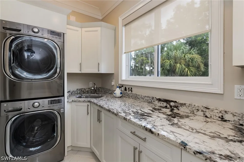 33rd Avenue NE Naples, FL 34120
