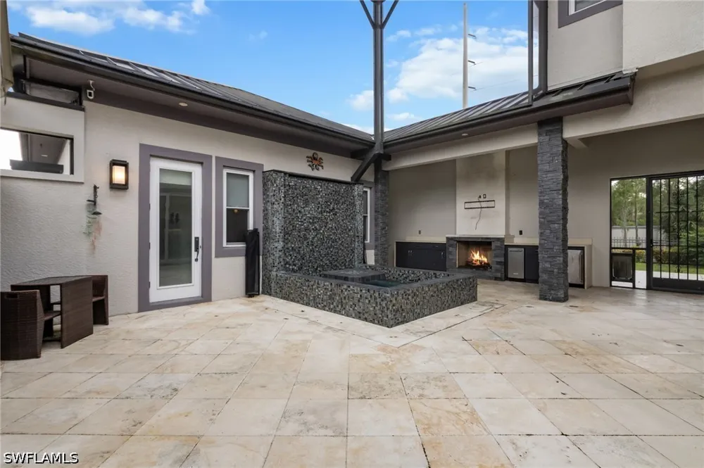 33rd Avenue NE Naples, FL 34120