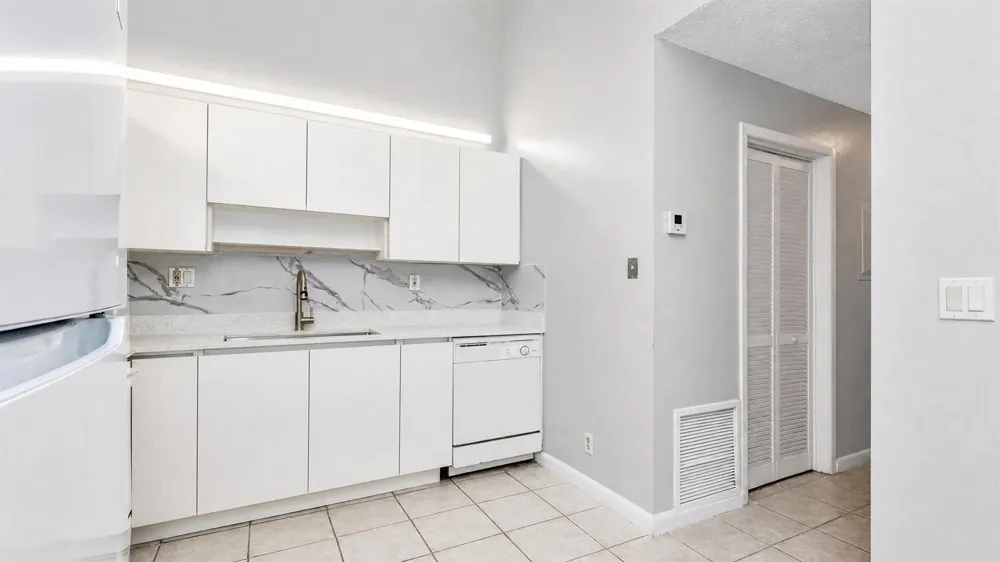 11281 NW 39TH STREET Coral Springs, FL 33065