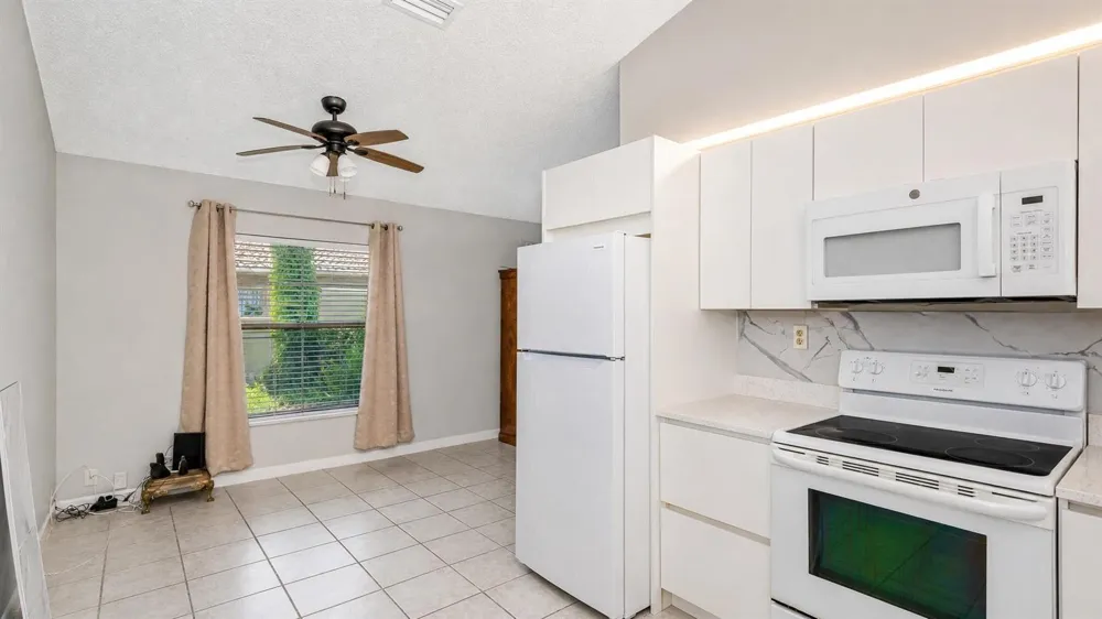 11281 NW 39TH STREET Coral Springs, FL 33065