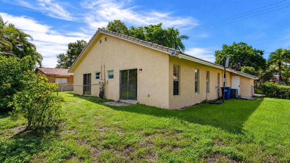 11281 NW 39TH STREET Coral Springs, FL 33065