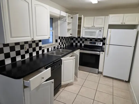 7002 SANTA CLARA BOULEVARD