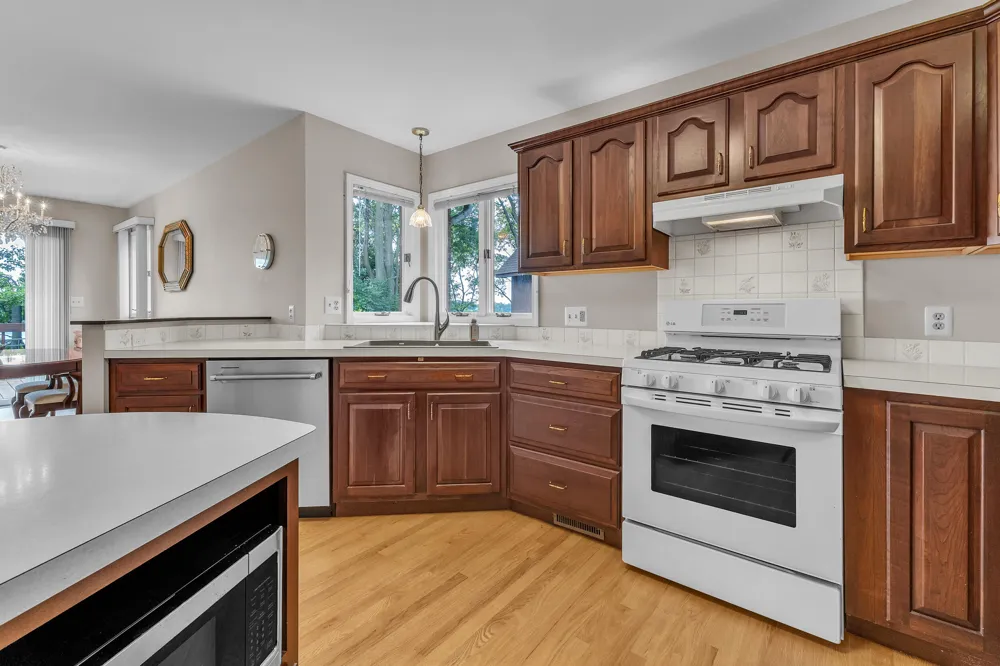 1092 Grove Road Ypsilanti, MI 48198