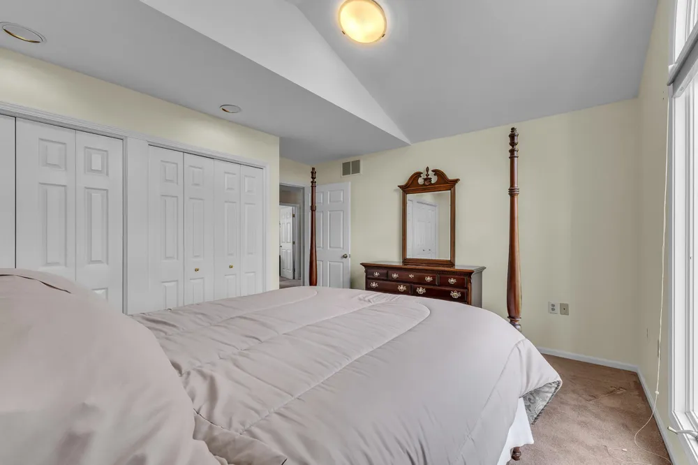 1092 Grove Road Ypsilanti, MI 48198