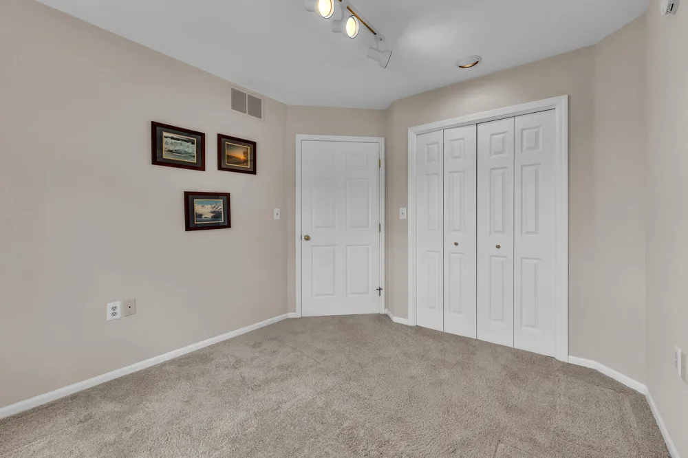 1092 Grove Road Ypsilanti, MI 48198