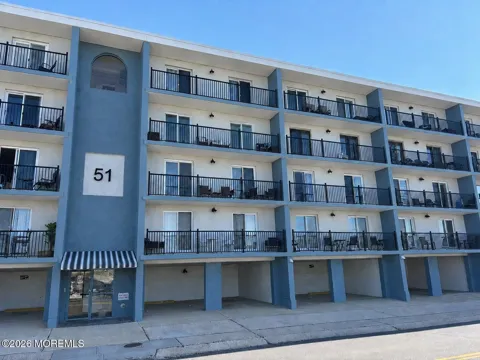 51 Hiering Avenue #A10