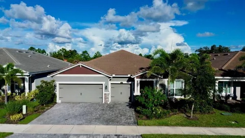 5769 LONG SHORE LOOP