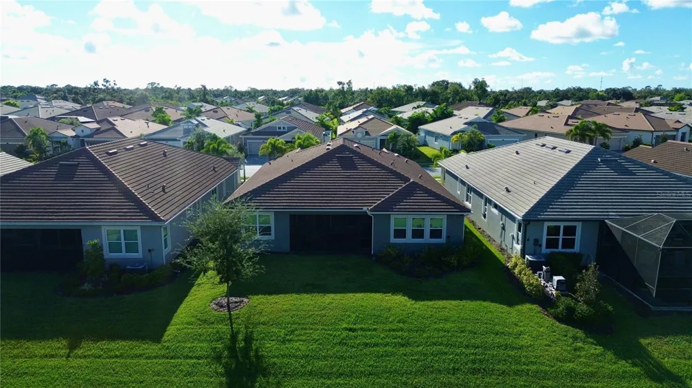 5769 LONG SHORE LOOP Sarasota, FL 34238