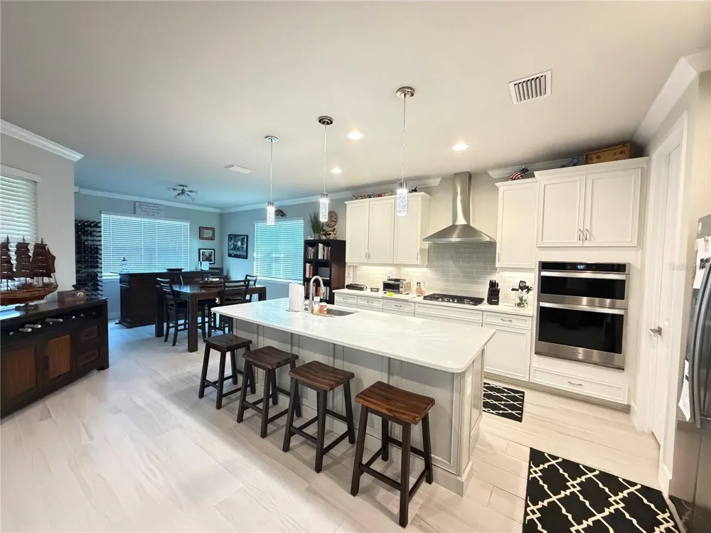 5769 LONG SHORE LOOP Sarasota, FL 34238