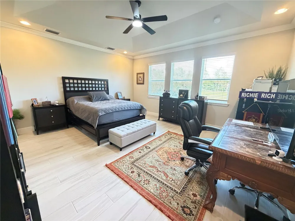 5769 LONG SHORE LOOP Sarasota, FL 34238