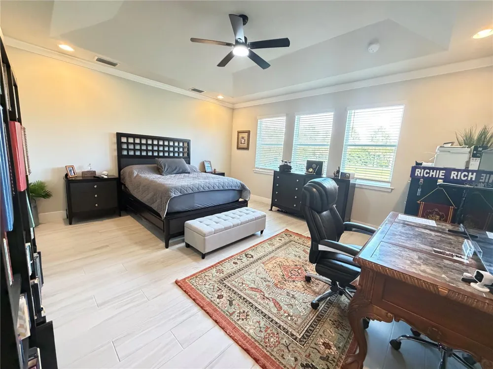 5769 LONG SHORE LOOP Sarasota, FL 34238
