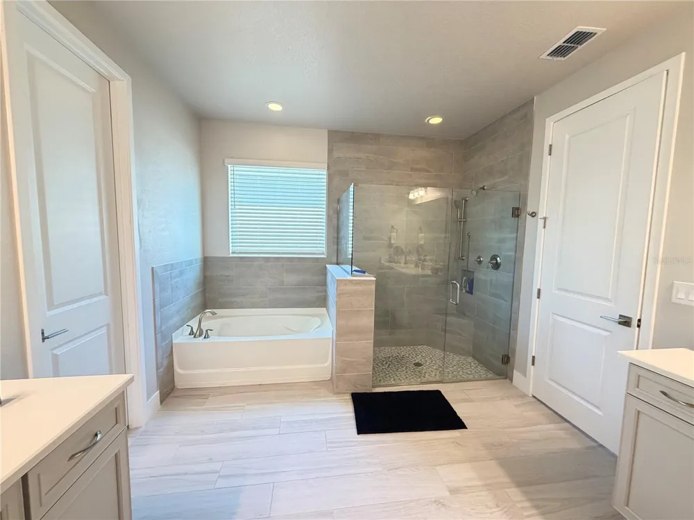 5769 LONG SHORE LOOP Sarasota, FL 34238