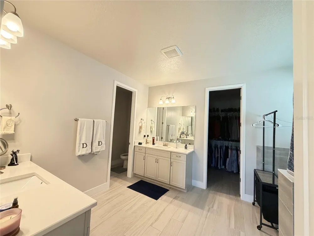 5769 LONG SHORE LOOP Sarasota, FL 34238