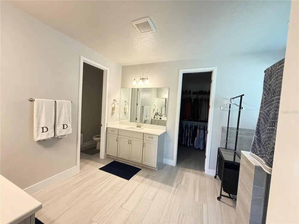 5769 LONG SHORE LOOP Sarasota, FL 34238