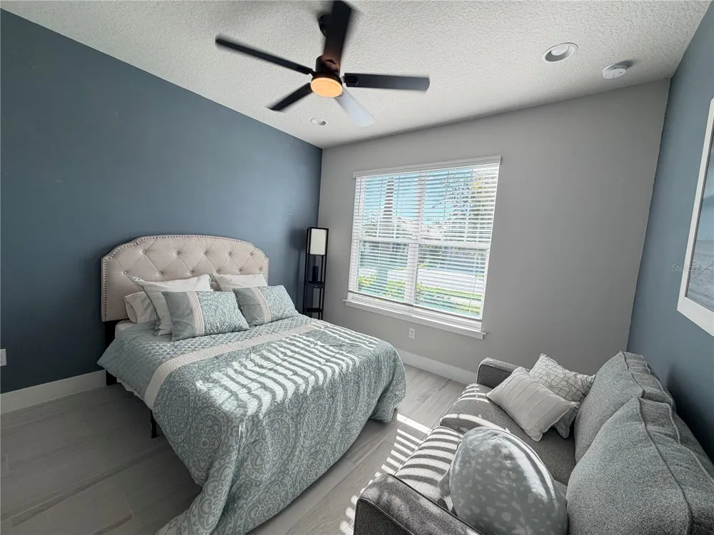 5769 LONG SHORE LOOP Sarasota, FL 34238