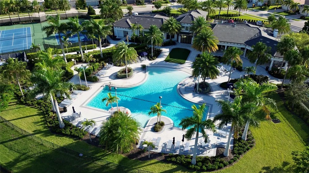 5769 LONG SHORE LOOP Sarasota, FL 34238
