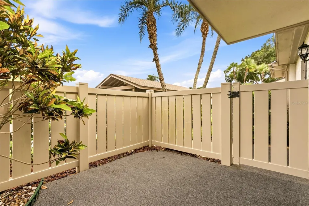 260 MICHAELS CIRCLE Oldsmar, FL 34677