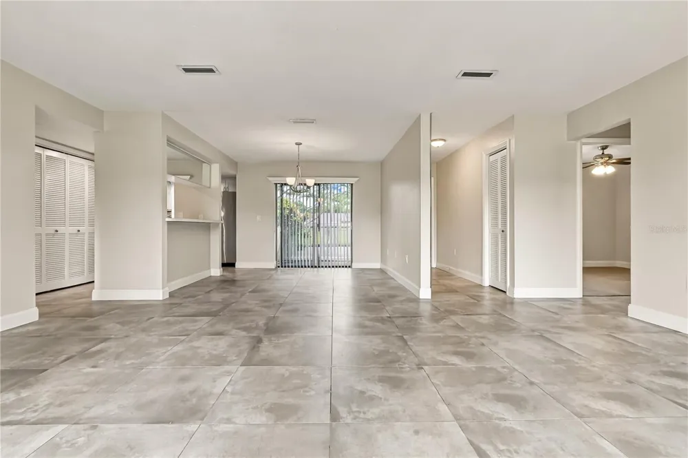 260 MICHAELS CIRCLE Oldsmar, FL 34677