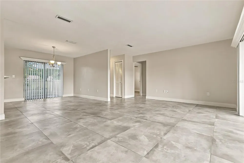 260 MICHAELS CIRCLE Oldsmar, FL 34677