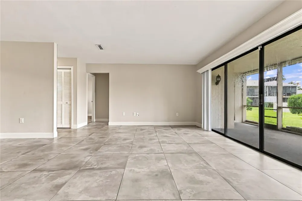 260 MICHAELS CIRCLE Oldsmar, FL 34677