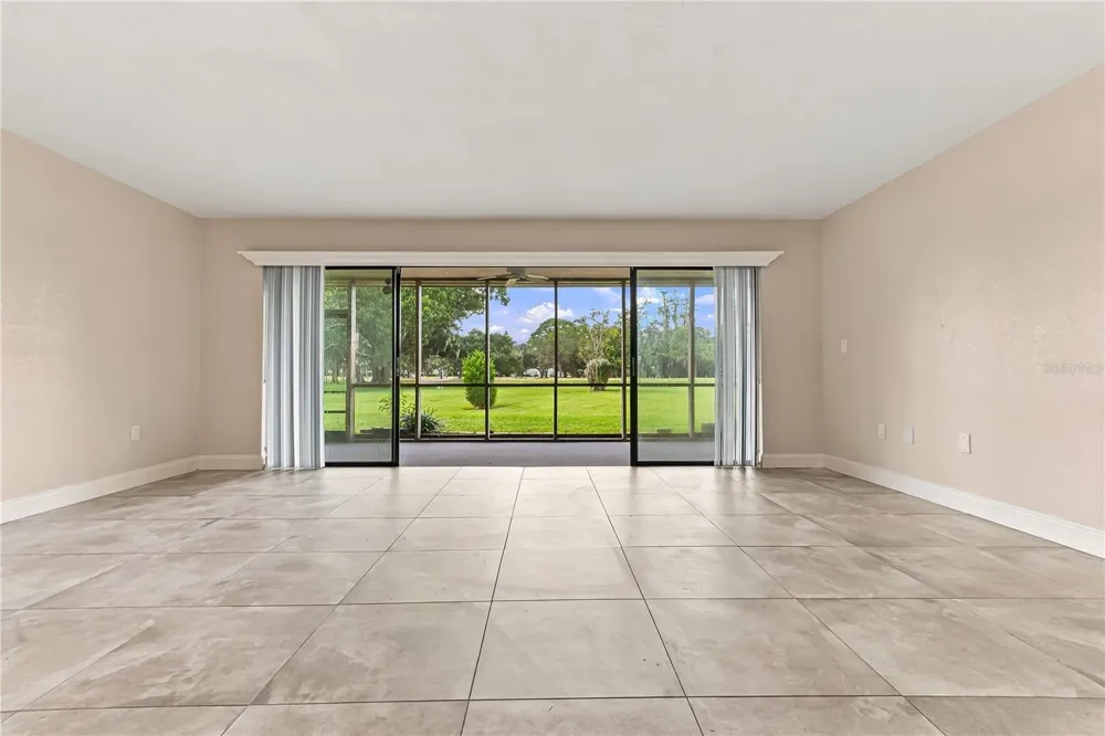260 MICHAELS CIRCLE Oldsmar, FL 34677