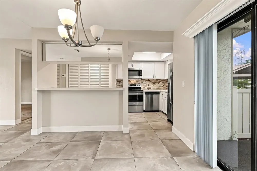 260 MICHAELS CIRCLE Oldsmar, FL 34677