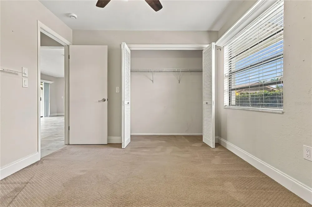 260 MICHAELS CIRCLE Oldsmar, FL 34677
