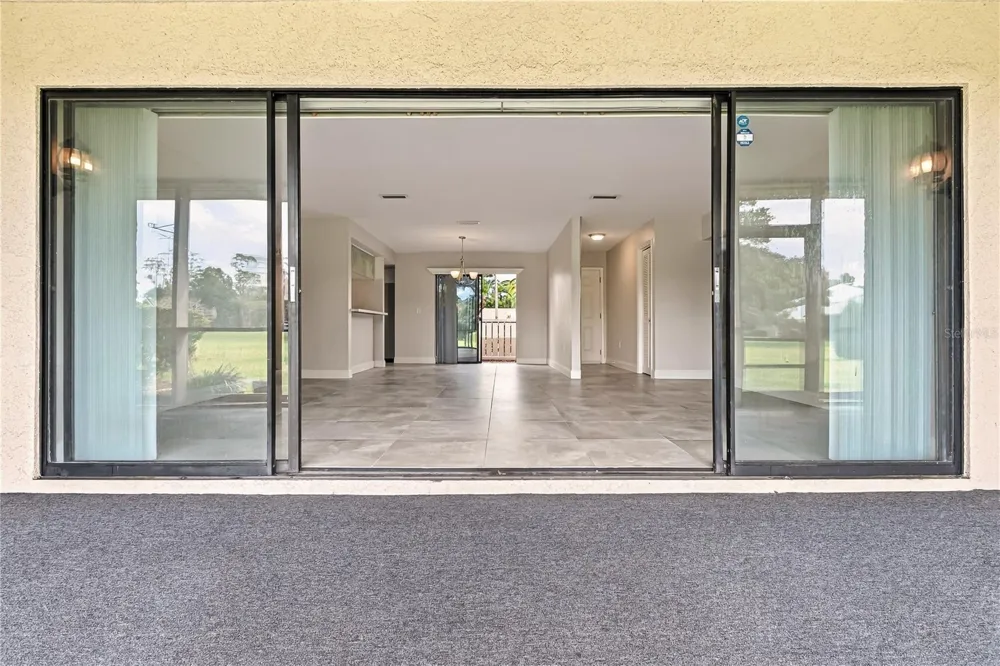 260 MICHAELS CIRCLE Oldsmar, FL 34677