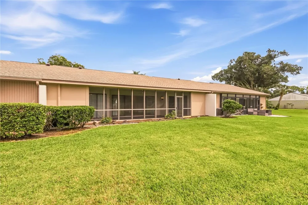 260 MICHAELS CIRCLE Oldsmar, FL 34677