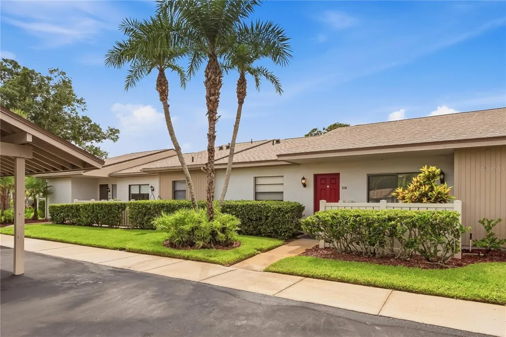 260 MICHAELS CIRCLE Oldsmar, FL 34677