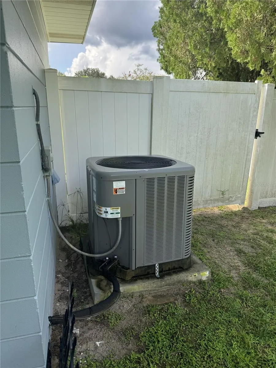 21570 SW RAINTREE STREET Dunnellon, FL 34431