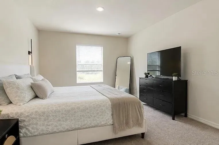 9252 ROCK HARBOUR WAY Tampa, FL 33637