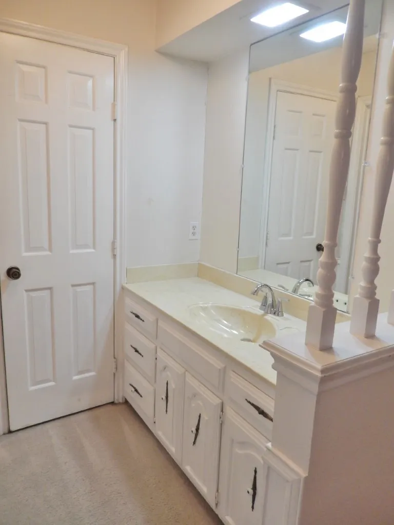 9023 Glen Springs Circle Dallas, TX 75243