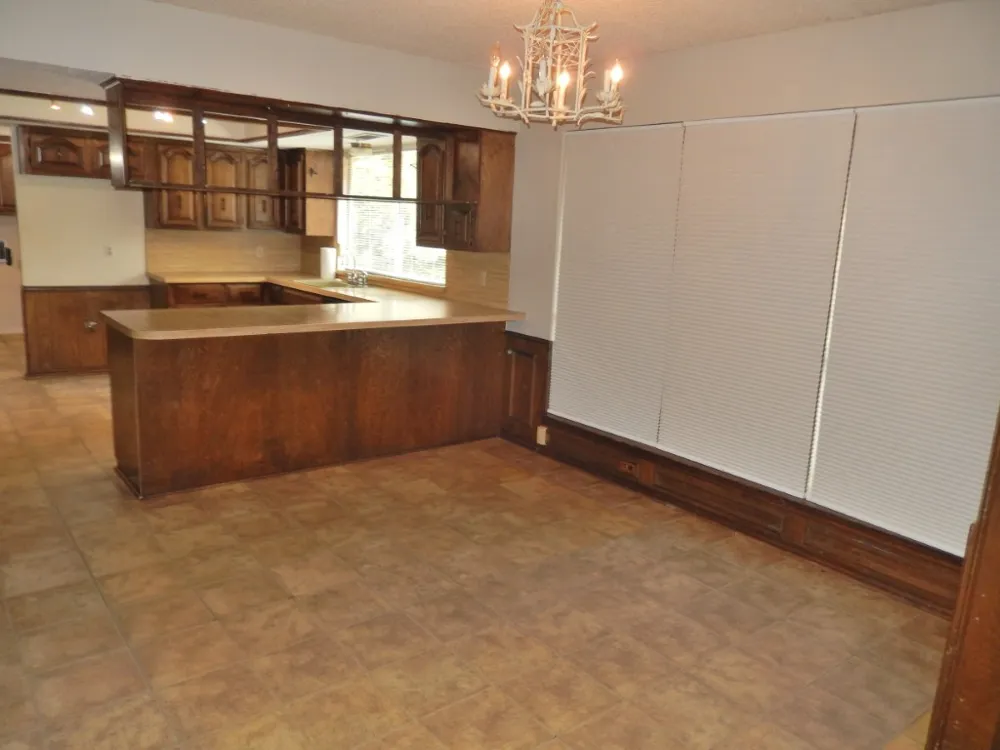9023 Glen Springs Circle Dallas, TX 75243