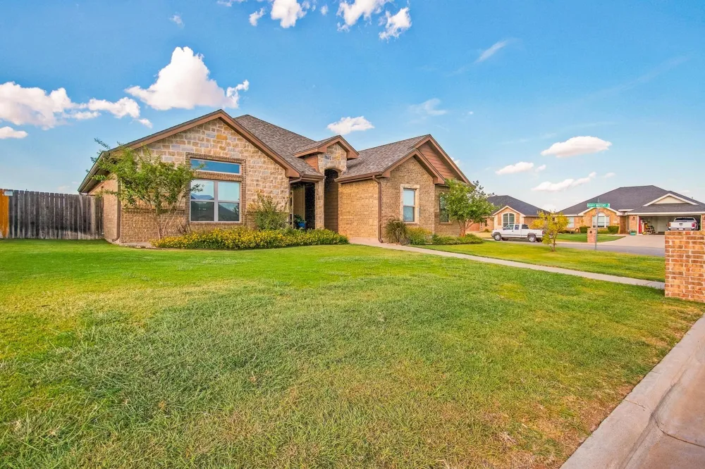 866 Great Waters Drive Abilene, TX 79602