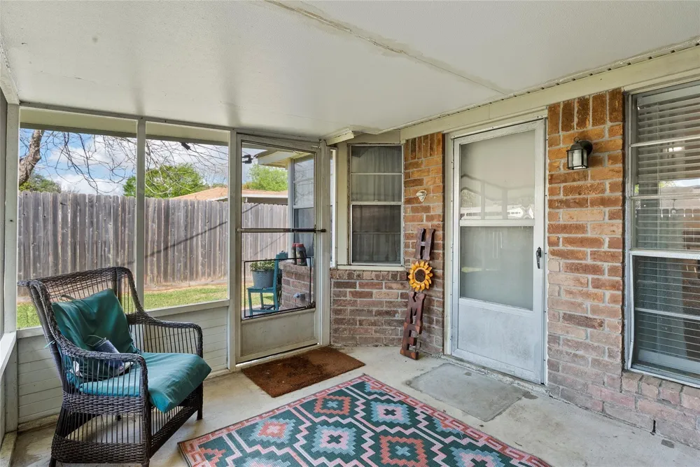 2205 Buchanan Drive Baytown, TX 77520