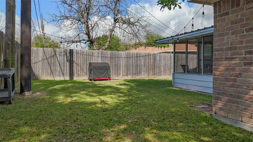 2205 Buchanan Drive Baytown, TX 77520