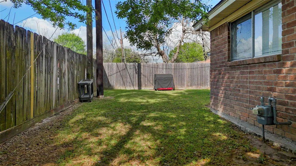 2205 Buchanan Drive Baytown, TX 77520
